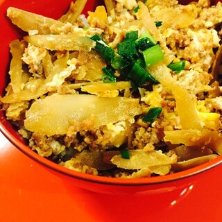 フライパン一つで♡ごぼうとひき肉の大人味そぼろ丼☆